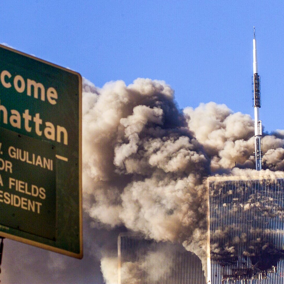 11-septiembre-2001 Nueva York (N.Y.).  atentado terrorista al world trade center donde se logro impactar a la conocidas torres gemelas con dos aviones comerciales. ( Xavier J. Araujo / El Nuevo Dia / 2006 ).