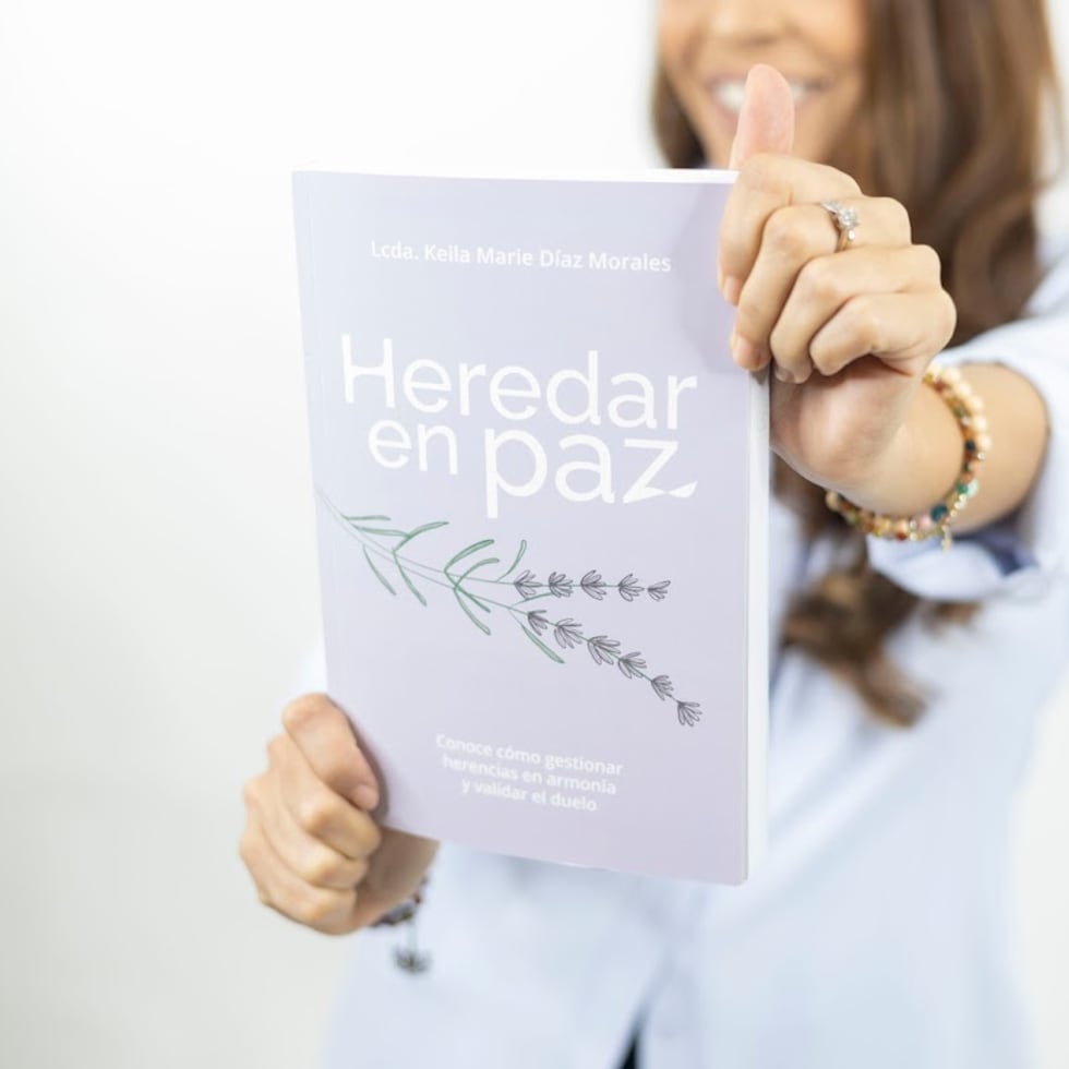 La escritora y abogada Keila Marie Díaz Morales presenta su segundo libro, Heredar en paz.