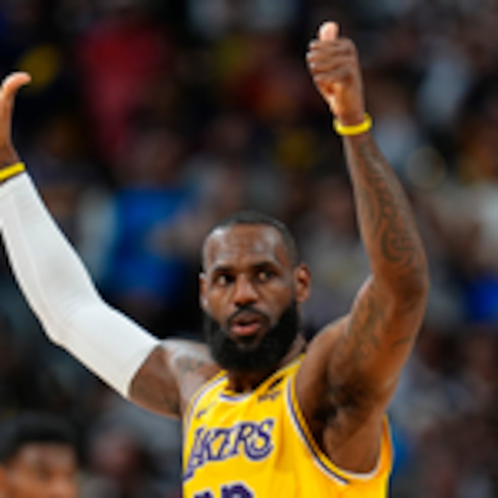 LeBron James vuelve a hacer historia: extiende sus récords de apariciones en un equipo ideal de la NBA