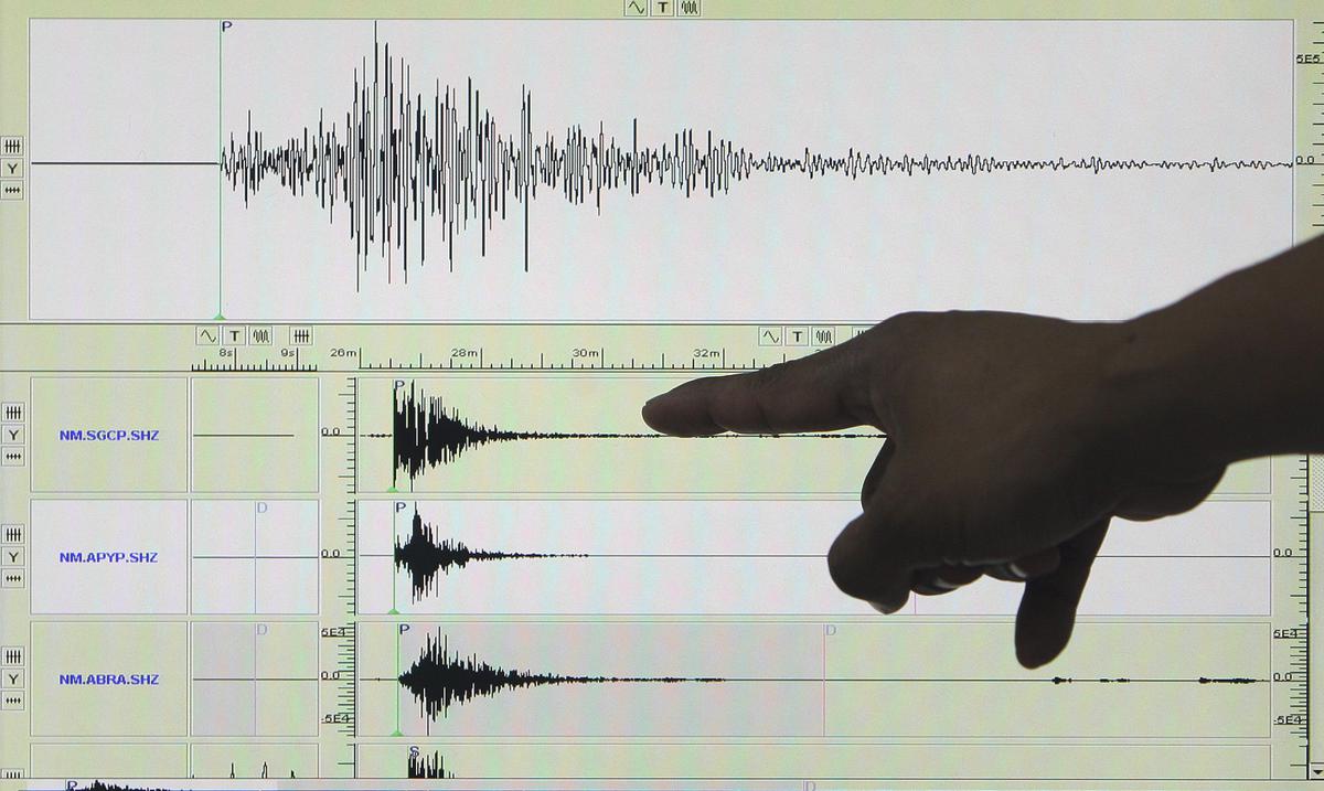 A 5.6 magnitude tremor shook northwest and north of Puerto Rico