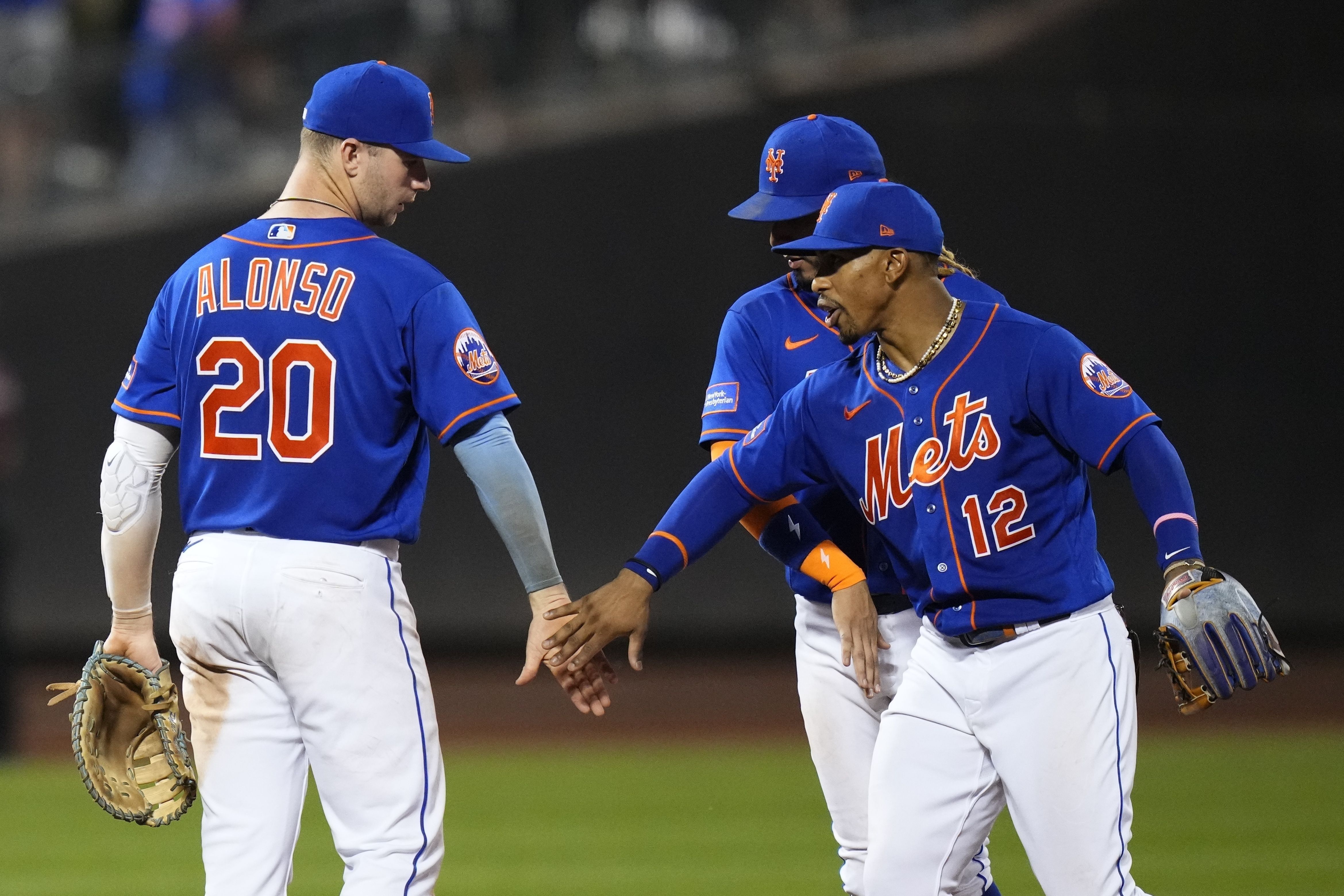 Tecato Sports - Última hora última hora Francisco Lindor sale en esta fotos  con el uniforme de los Marineros de Seattle y se ve bien 💪💪💪