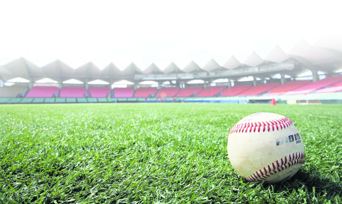 The game between Mayagüez and Manati is suspended due to possible cases of COVID-19 in the winter baseball league