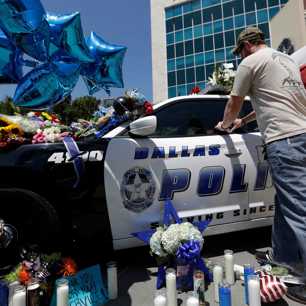 Matanza en Dallas incita debates raciales y de armas en Estados Unidos