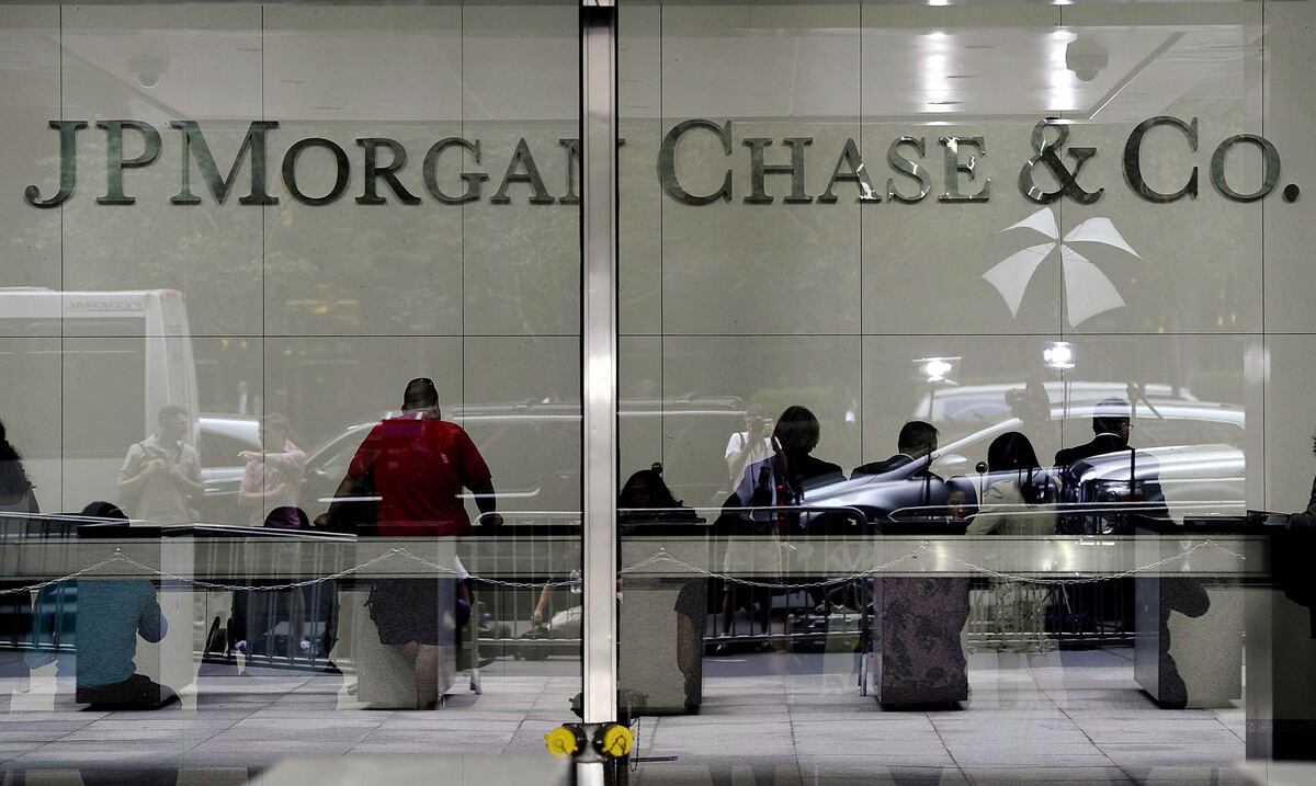 Grandes bancos de Estados Unidos crean reservas ante una “severa