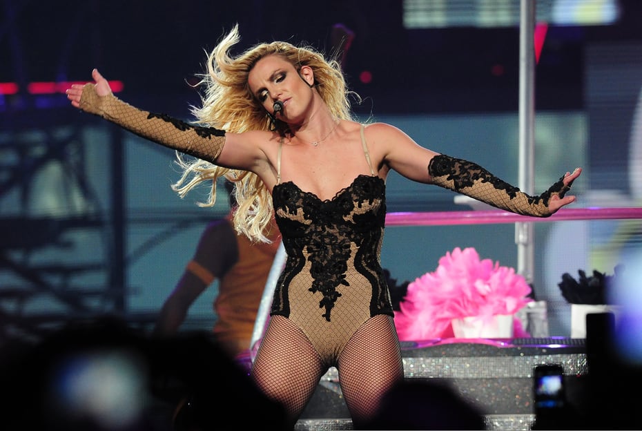 En 2011, se embarcó en el tour "Femme Fatale", que en las primeras diez presentaciones generó $6.2 millones.