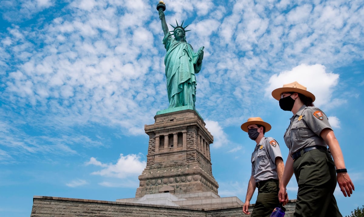 Estatua de la Libertad abre sus puertas con poco público - El Nuevo Día