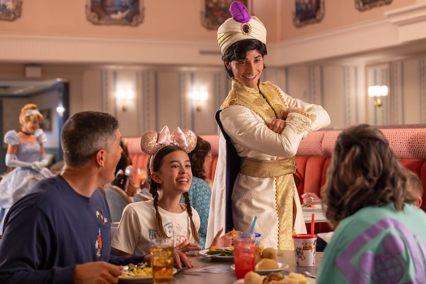El Restaurante 1900 Park Fare, en Disney’s Grand Floridian Resort & Spa,  revela una apariencia renovada, platos deliciosos y personajes queridos, como Aladino.