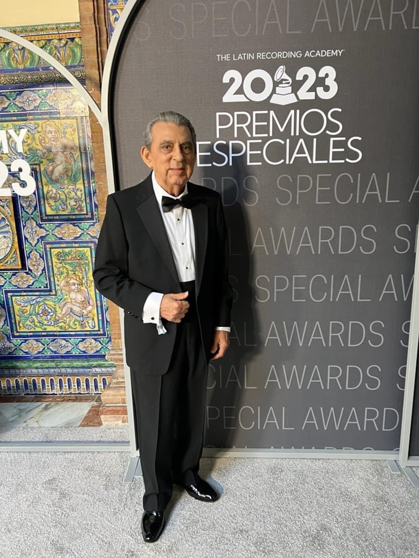 Wisón Torres de Los Hispanos en reconocimiento especial Latin Grammy 2023