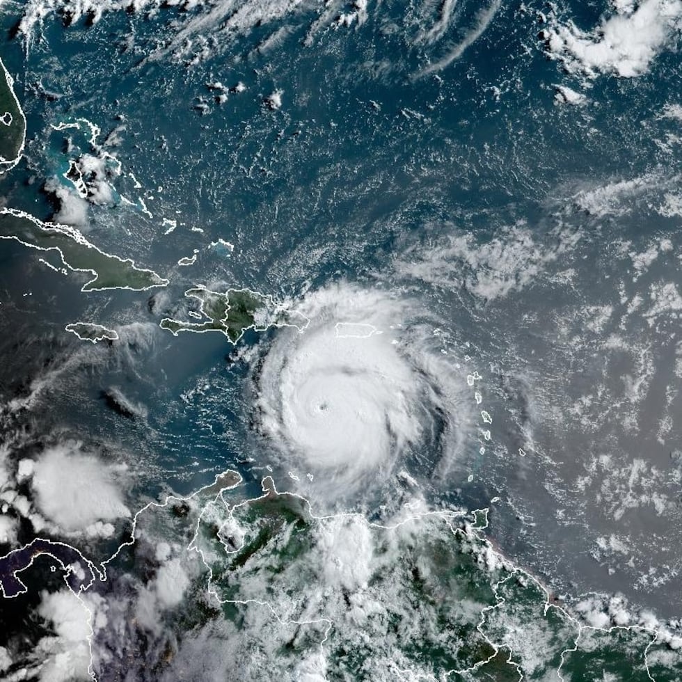 Imagen de satélite en la que se observa el huracán Beryl, en el mar Caribe, el 2 de julio de 2024.