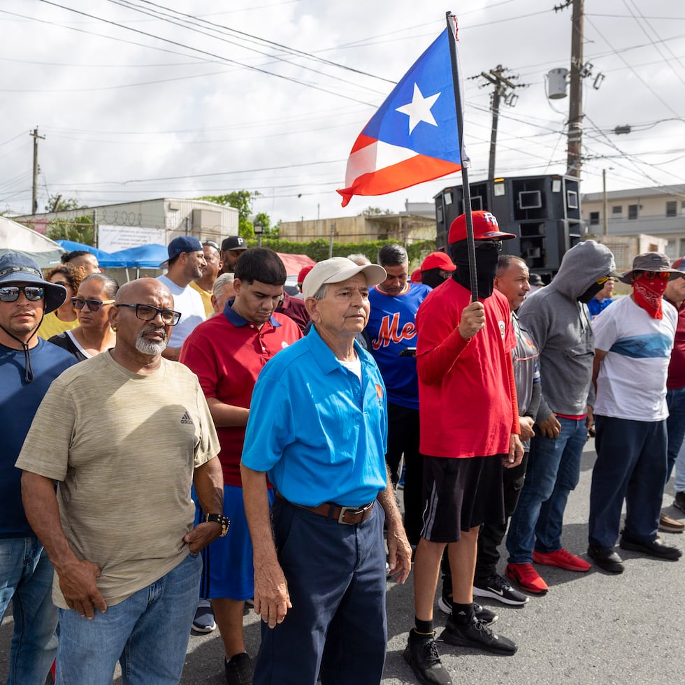 Los empleados se manifestaron frente a la planta que opera en San Juan.