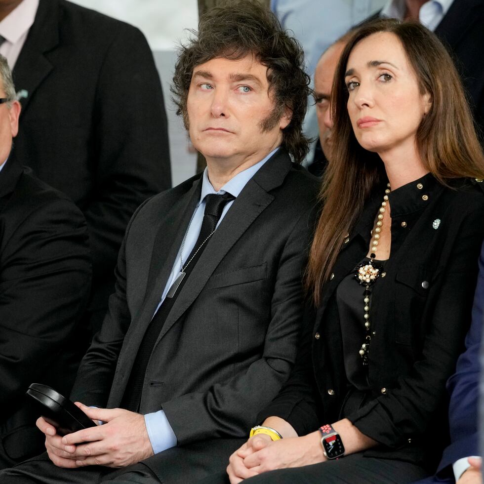 El presidente argentino Javier Milei, centro izquierda, y la vicepresidenta Victoria Villarruel.