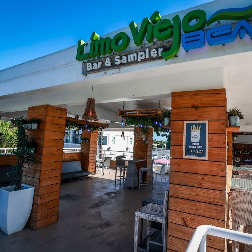 El concepto de “bar & sampler” nació en Vega Alta y en el 2006 se trasladó a Corozal, siendo este otro de los locales que operan en la actualidad.
