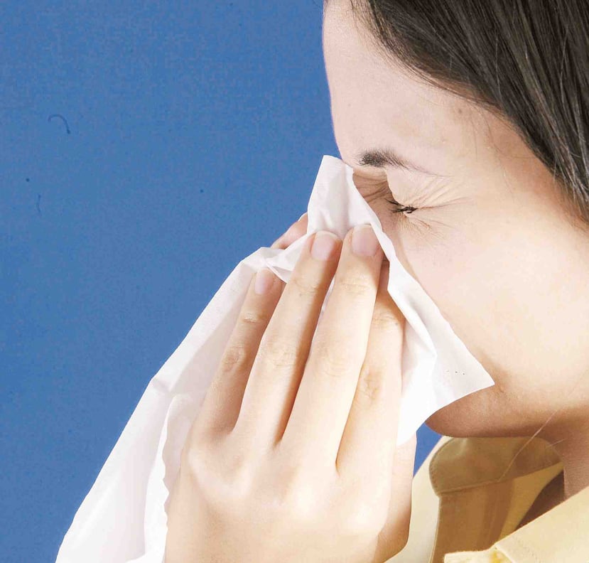Fiebre, tos, dolor de garganta, congestión nasal, dolores musculares y cansancio extremo, son algunos de los síntomas de la influenza. (Archivo GFR Media)