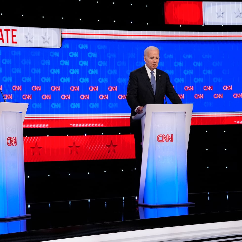 Biden tuvo una breve participación en el evento que duró cerca de seis minutos en la que también expresó que aunque lamentaba su desempeño en el debate era "crucial" para ganar los comicios.
