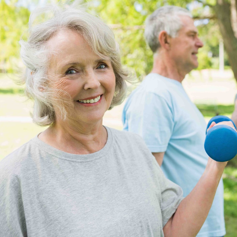Programas de acondicionamiento físico para personas mayores. Esta tendencia, toma en cuenta a los adultos mayores y la ventaja de ofrecerles programas de ejercicios seguros y apropiados para su edad.