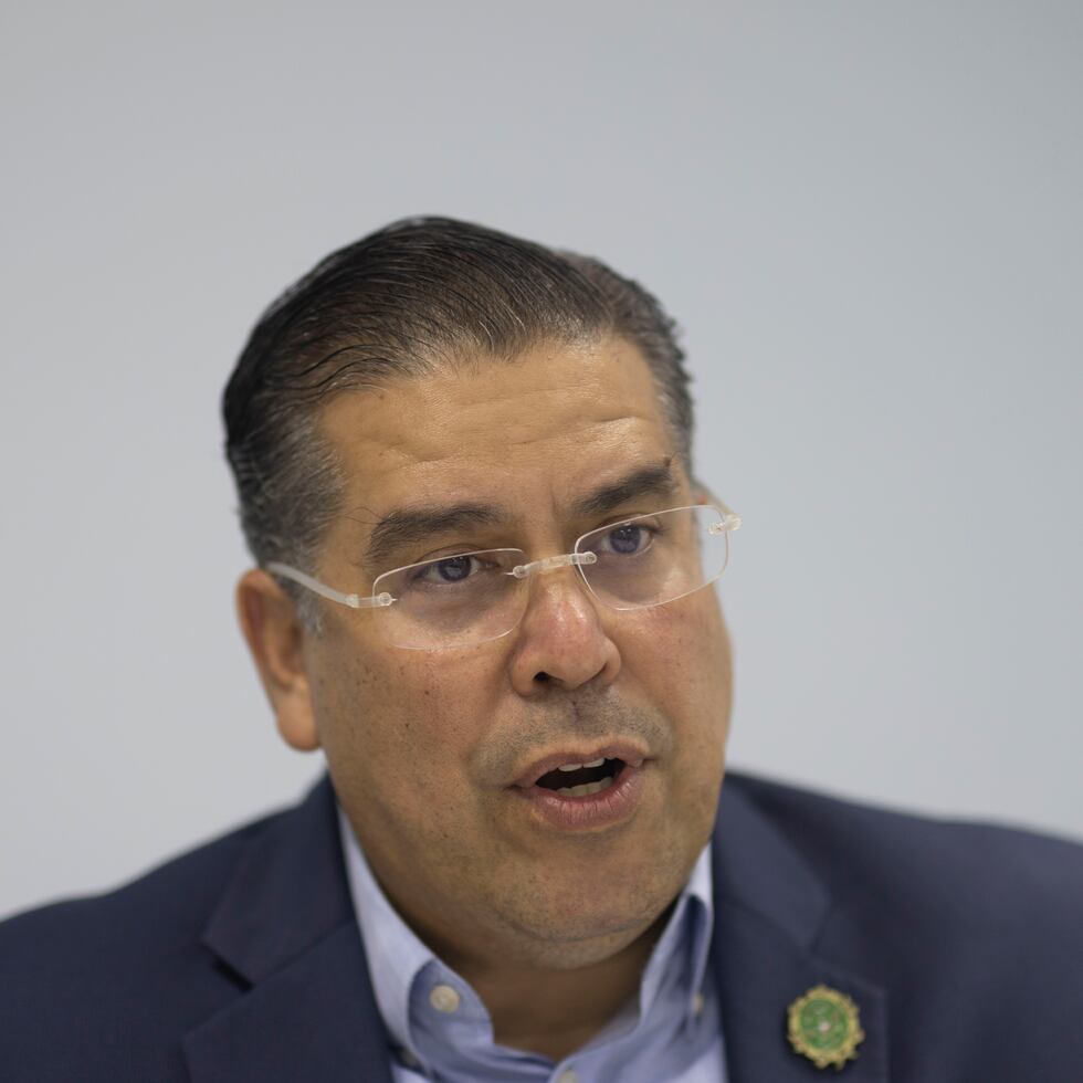 El presidente de la Cámara de Representantes, Rafael “Tatito” Hernández, fue quien pidió la extensión del período para someter el presupuesto revisado.
